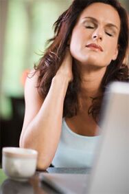 bolest krku v důsledku osteochondrózy